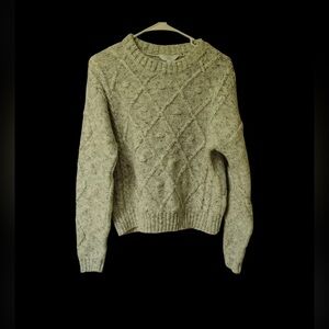 Women's Light Grey Speckled Cable Knit Crew Neck Textured Pattern Sweater, Sz M